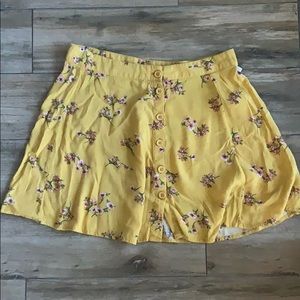 FREE when bundled 🔥 Forever 21 skirt